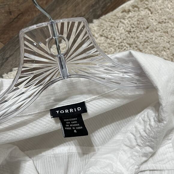 Torrid 4X White Versatile Half Button Down Pintuck Cinched Babydoll Blouse - Picture 3 of 5